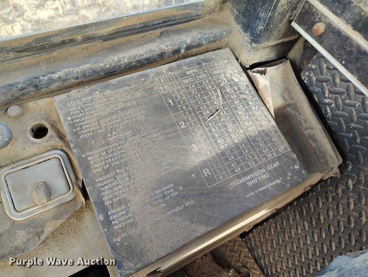 image for item IH9340 1979 Versatile 855 4WD tractor