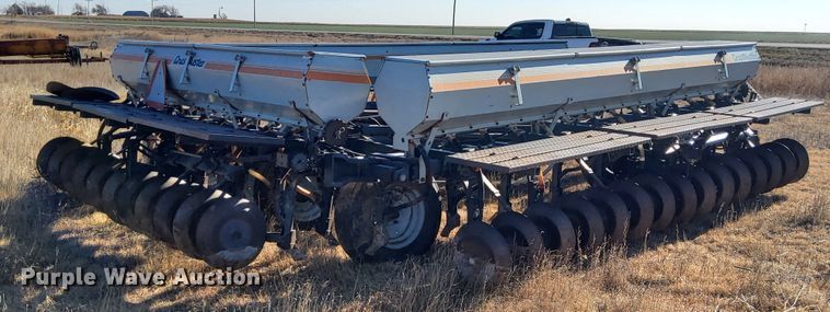 image for item IH9341 Crustbuster 3200 TS grain drill