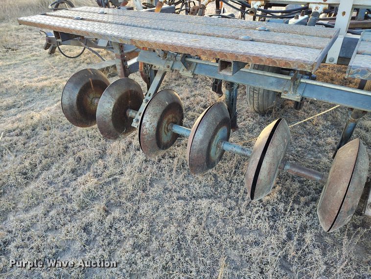 image for item IH9341 Crustbuster 3200 TS grain drill