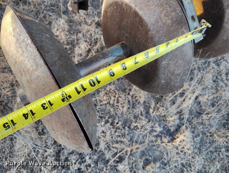 image for item IH9341 Crustbuster 3200 TS grain drill