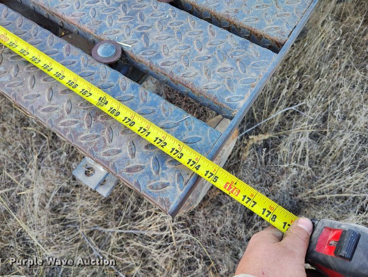 image for item IH9341 Crustbuster 3200 TS grain drill