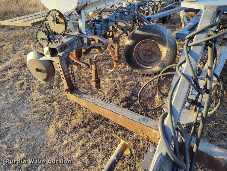 image for item IH9341 Crustbuster 3200 TS grain drill