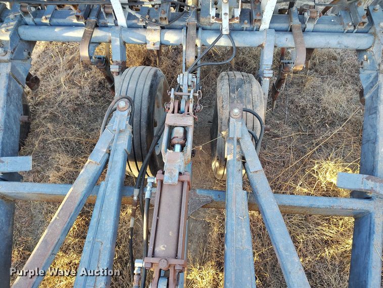 image for item IH9341 Crustbuster 3200 TS grain drill