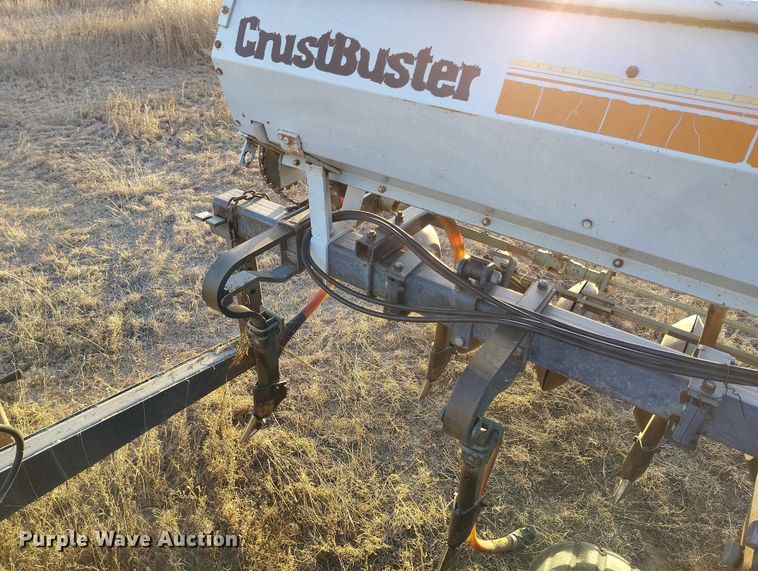 image for item IH9341 Crustbuster 3200 TS grain drill