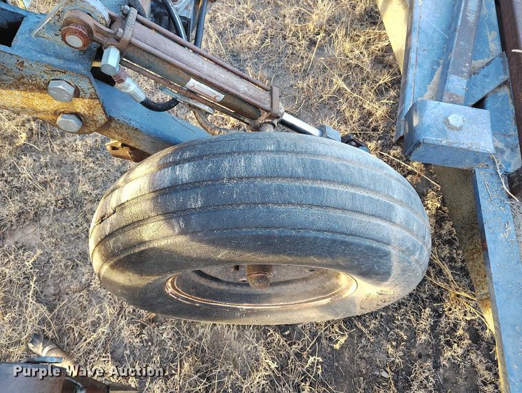 image for item IH9341 Crustbuster 3200 TS grain drill