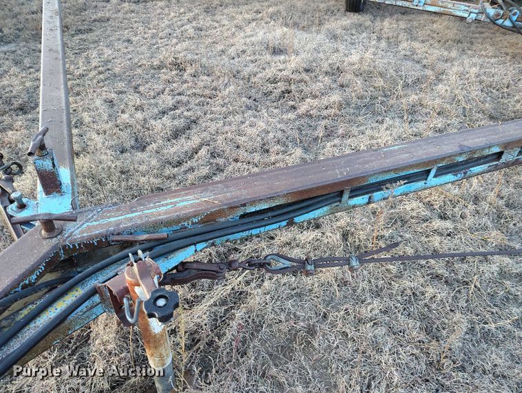 image for item IH9342 John Deere LZ 812 grain drill