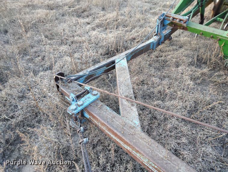 image for item IH9342 John Deere LZ 812 grain drill