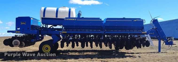 image for item IP9738 2015 Landoll 5531-40X10 grain drill