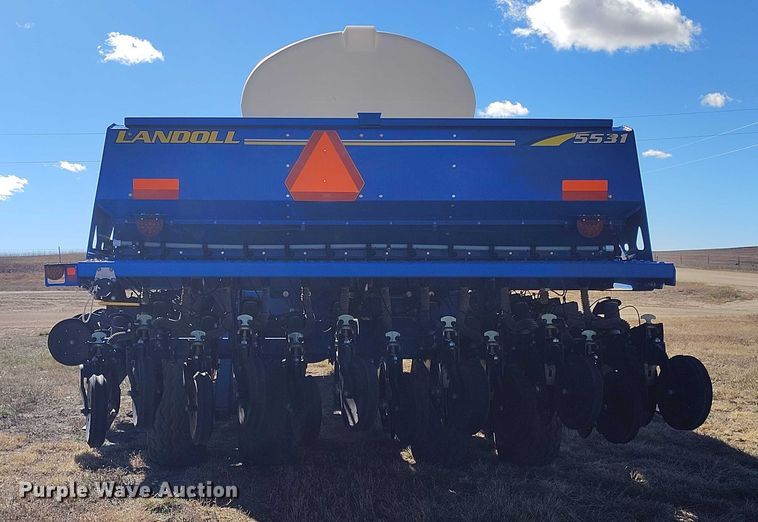 image for item IP9738 2015 Landoll 5531-40X10 grain drill