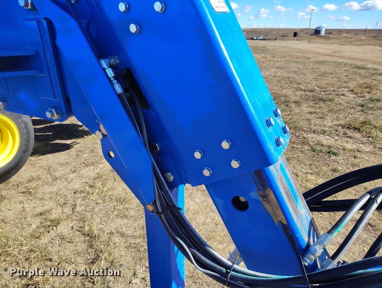 image for item IP9738 2015 Landoll 5531-40X10 grain drill