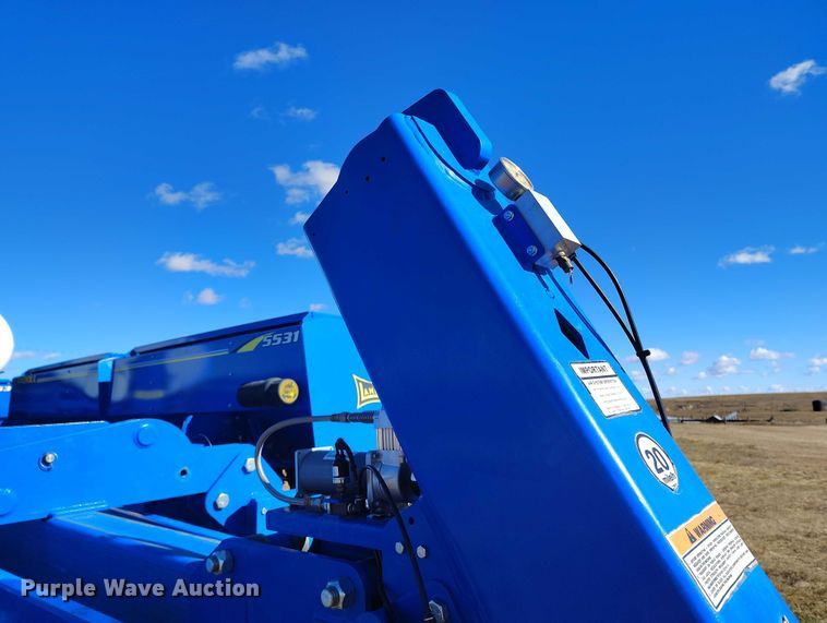 image for item IP9738 2015 Landoll 5531-40X10 grain drill
