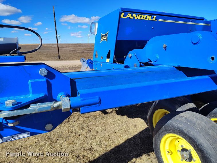 image for item IP9738 2015 Landoll 5531-40X10 grain drill