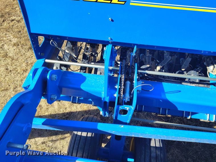 image for item IP9738 2015 Landoll 5531-40X10 grain drill