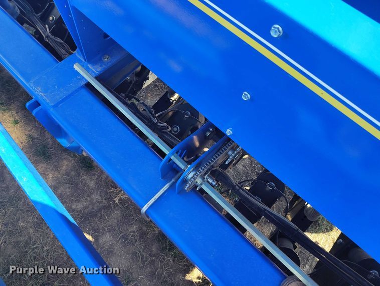 image for item IP9738 2015 Landoll 5531-40X10 grain drill