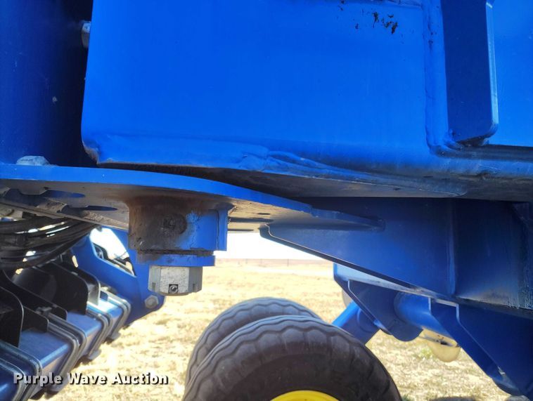 image for item IP9738 2015 Landoll 5531-40X10 grain drill