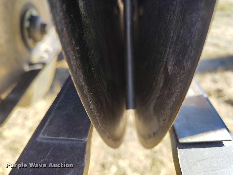 image for item IP9738 2015 Landoll 5531-40X10 grain drill