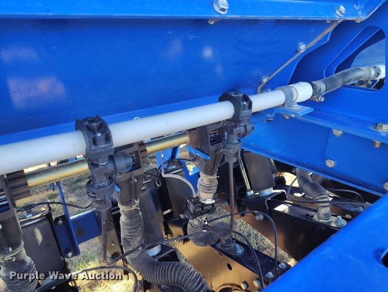 image for item IP9738 2015 Landoll 5531-40X10 grain drill