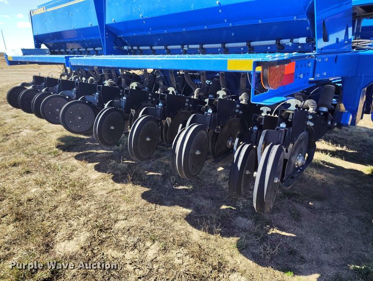 image for item IP9738 2015 Landoll 5531-40X10 grain drill