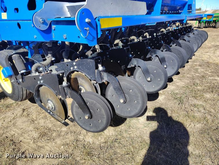 image for item IP9738 2015 Landoll 5531-40X10 grain drill