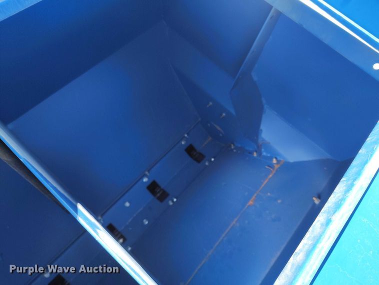 image for item IP9738 2015 Landoll 5531-40X10 grain drill