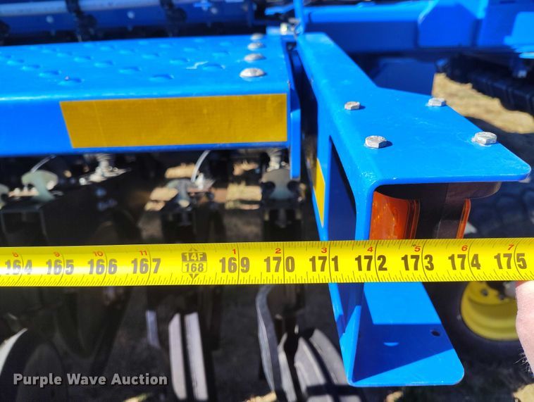 image for item IP9738 2015 Landoll 5531-40X10 grain drill