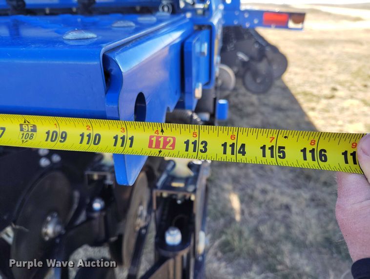 image for item IP9738 2015 Landoll 5531-40X10 grain drill