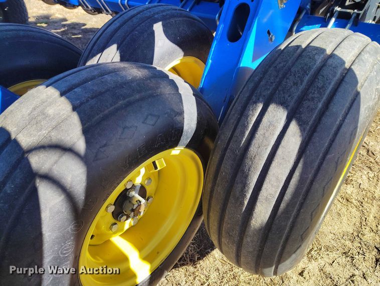 image for item IP9738 2015 Landoll 5531-40X10 grain drill