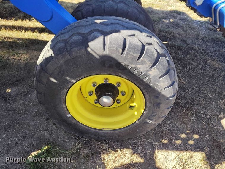 image for item IP9738 2015 Landoll 5531-40X10 grain drill