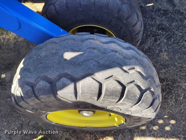 image for item IP9738 2015 Landoll 5531-40X10 grain drill