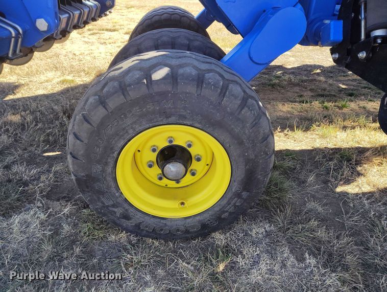 image for item IP9738 2015 Landoll 5531-40X10 grain drill