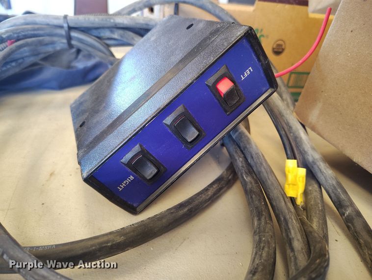 image for item IP9738 2015 Landoll 5531-40X10 grain drill