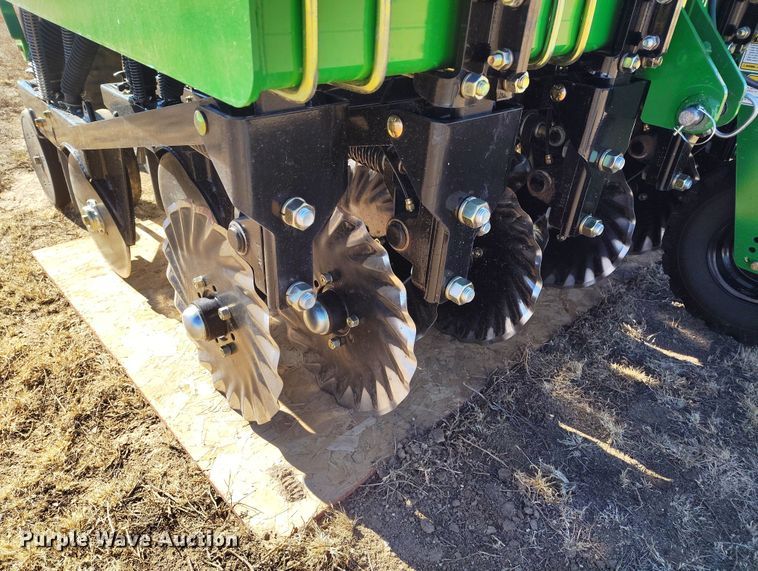image for item IP9739 2023 Great Plains 3P806NT no-till grain drill
