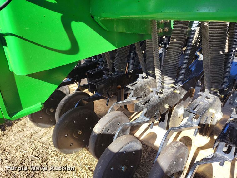 image for item IP9739 2023 Great Plains 3P806NT no-till grain drill