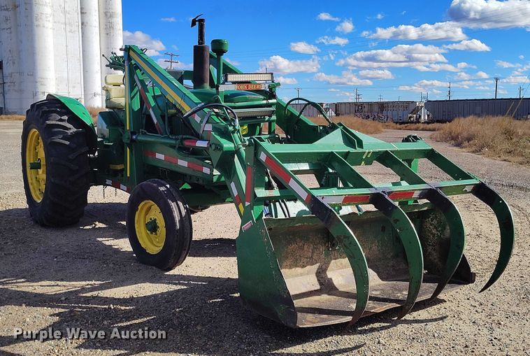 image for item IP9740 1961 John Deere 4010 tractor