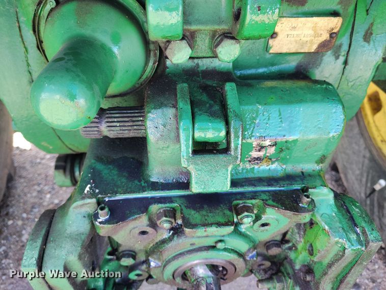 image for item IP9740 1961 John Deere 4010 tractor