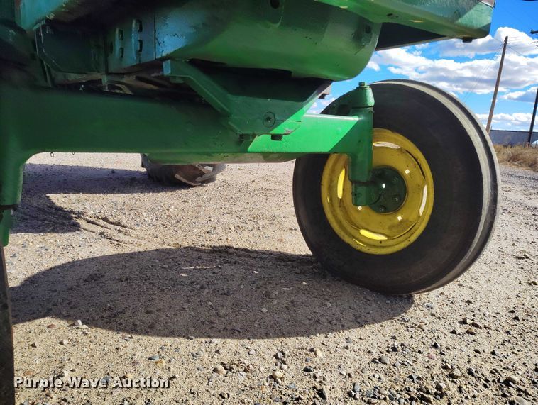 image for item IP9740 1961 John Deere 4010 tractor