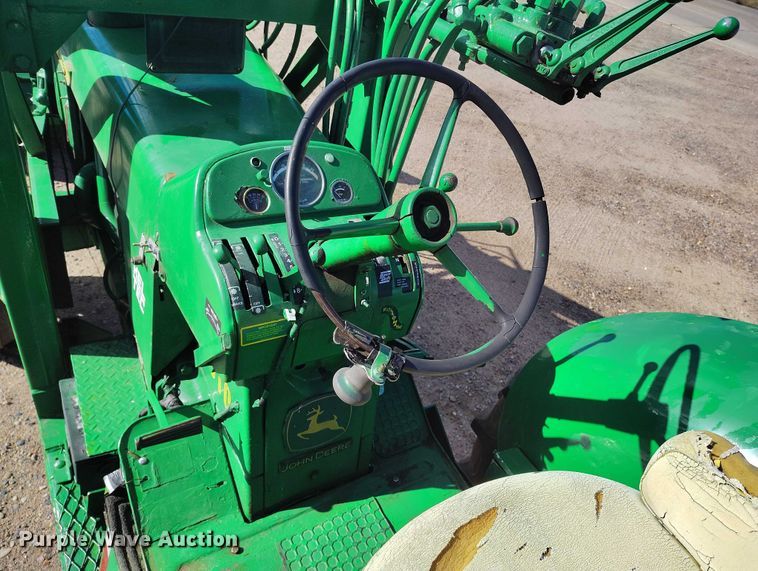 image for item IP9740 1961 John Deere 4010 tractor