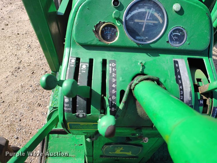 image for item IP9740 1961 John Deere 4010 tractor