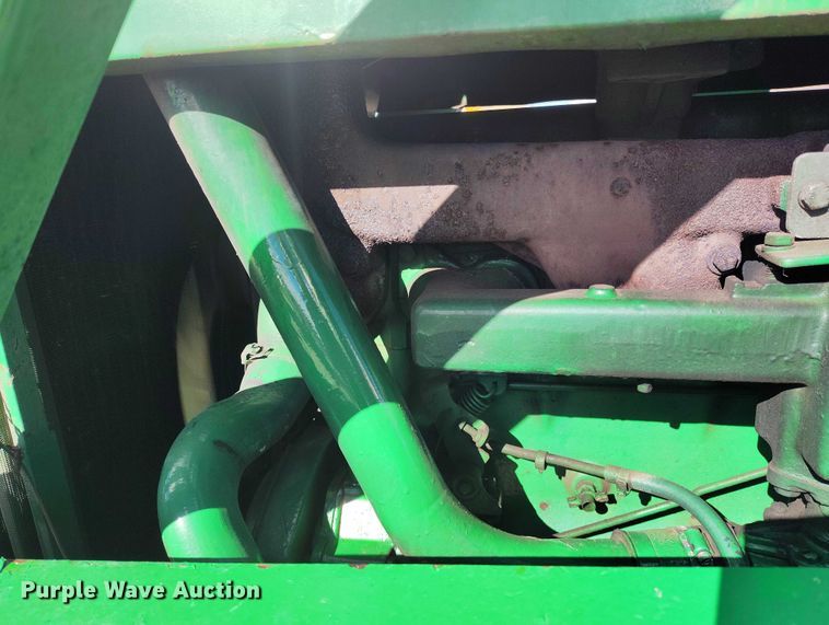 image for item IP9740 1961 John Deere 4010 tractor