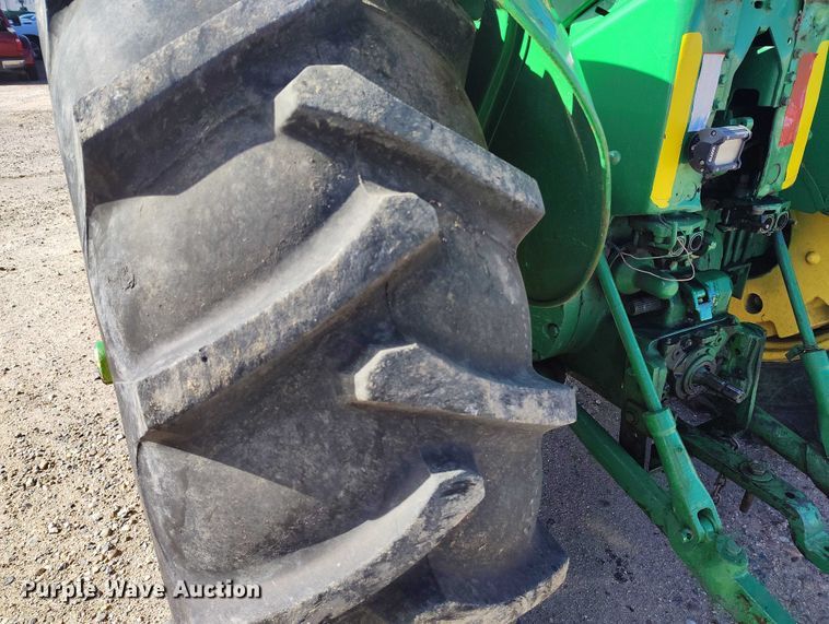 image for item IP9740 1961 John Deere 4010 tractor