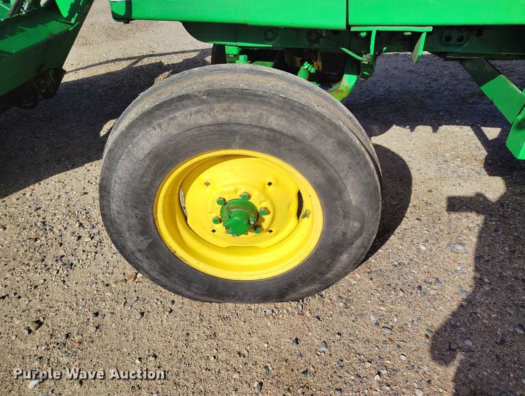 image for item IP9740 1961 John Deere 4010 tractor