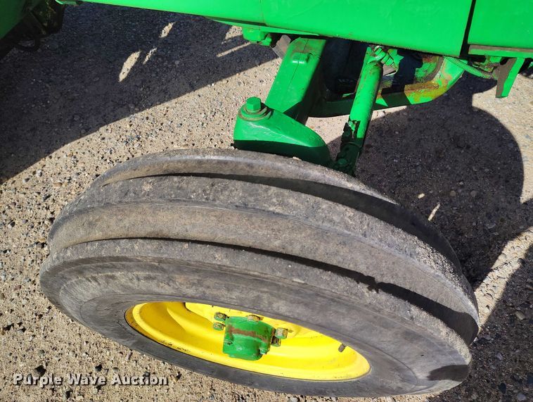 image for item IP9740 1961 John Deere 4010 tractor