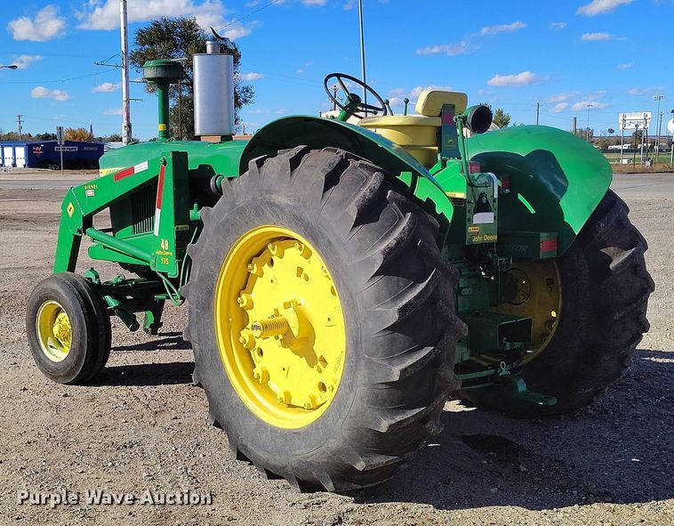 image for item IP9741 1962 John Deere 4010 tractor