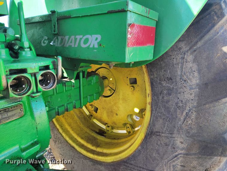 image for item IP9741 1962 John Deere 4010 tractor