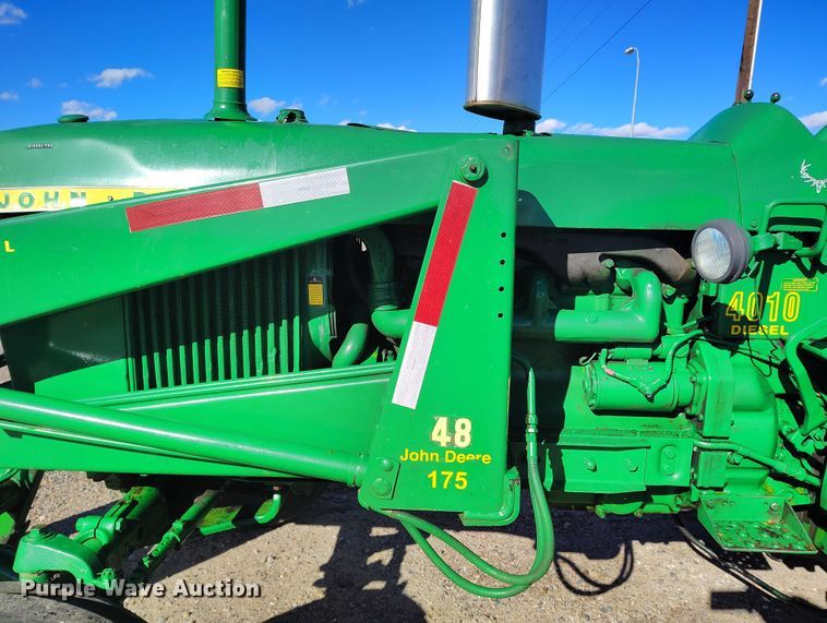 image for item IP9741 1962 John Deere 4010 tractor