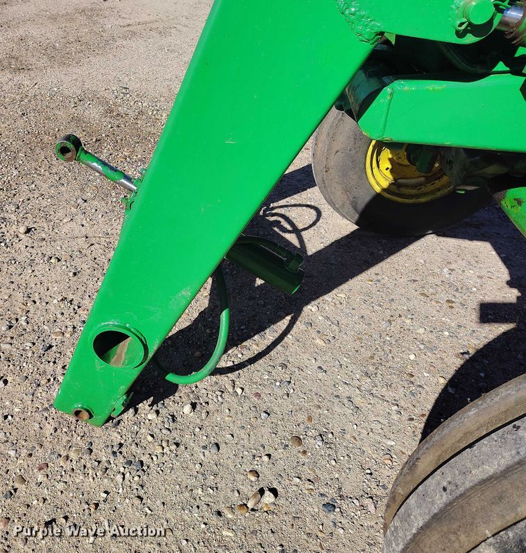 image for item IP9741 1962 John Deere 4010 tractor