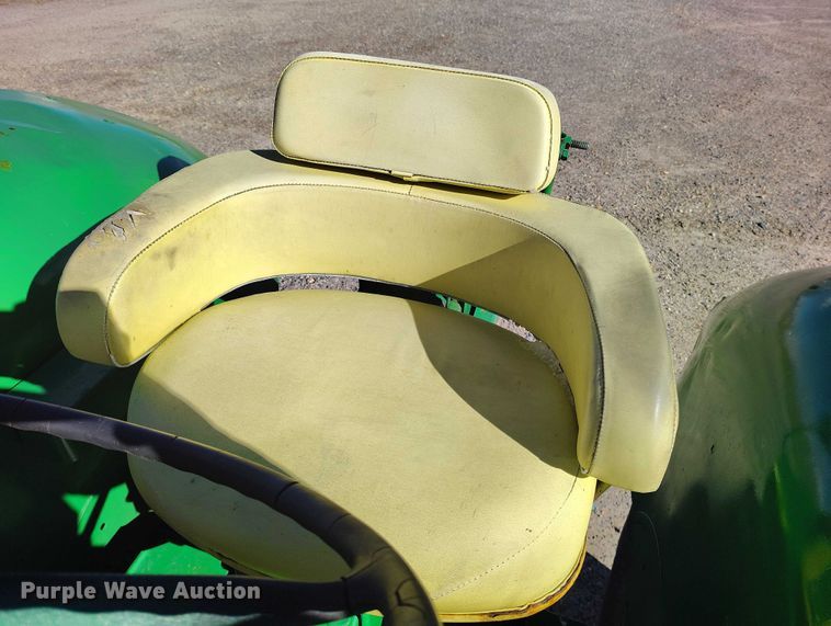 image for item IP9741 1962 John Deere 4010 tractor