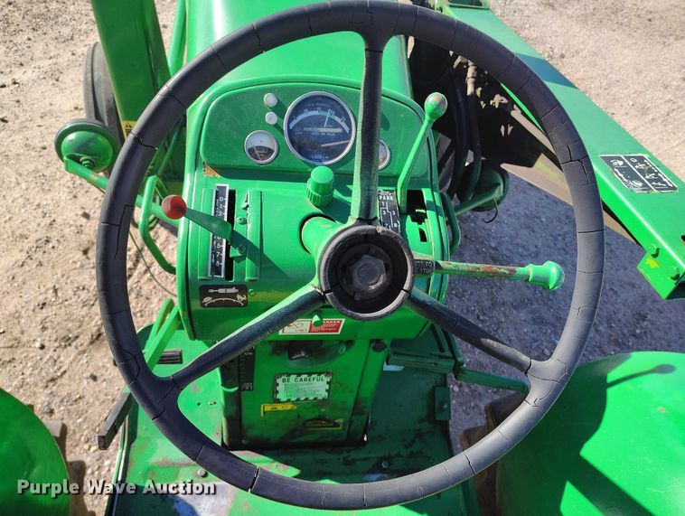 image for item IP9741 1962 John Deere 4010 tractor