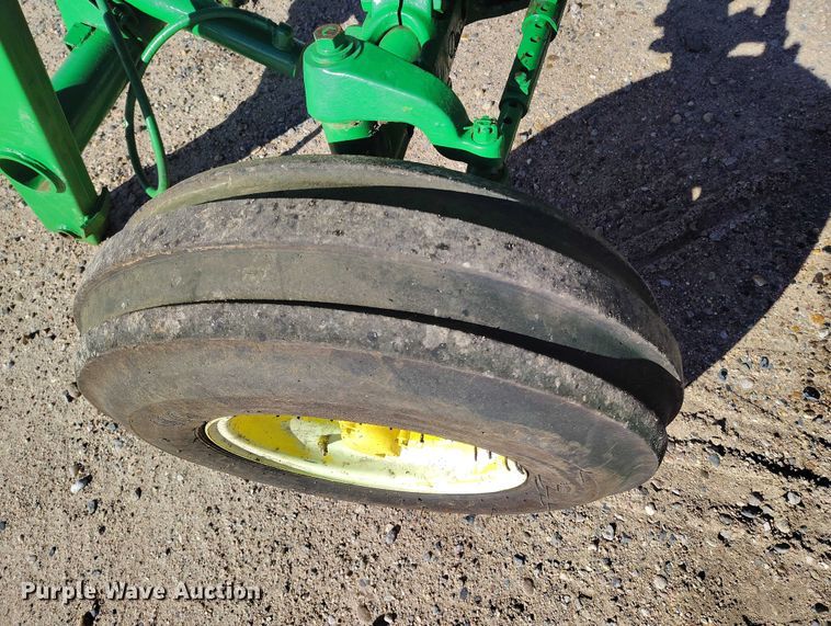 image for item IP9741 1962 John Deere 4010 tractor