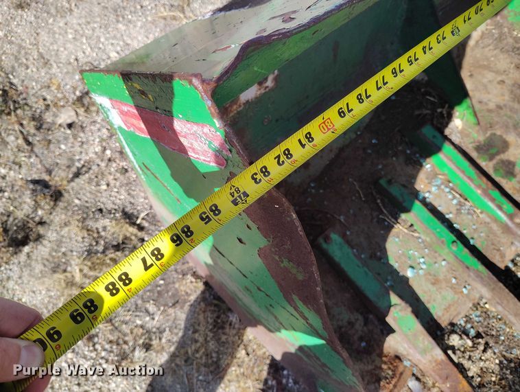 image for item IP9741 1962 John Deere 4010 tractor